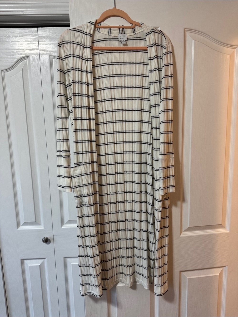 Peyton Jensen/Evereve Open-Front Cream Plaid Long Cardigan by Universal Thread